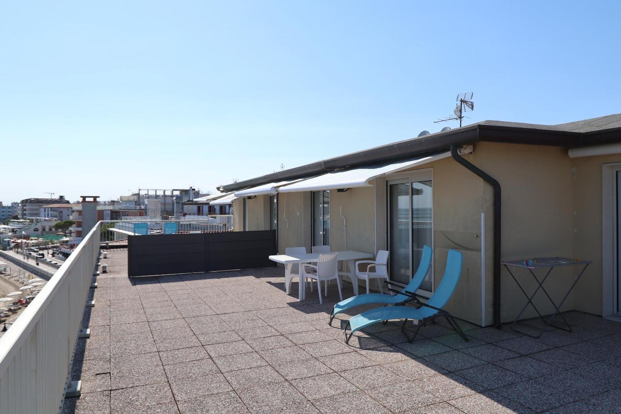 Ferienwohnung Penthouse Attico Mara Caorle Exterior foto